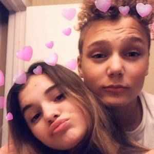 Meet your Posher, Davina